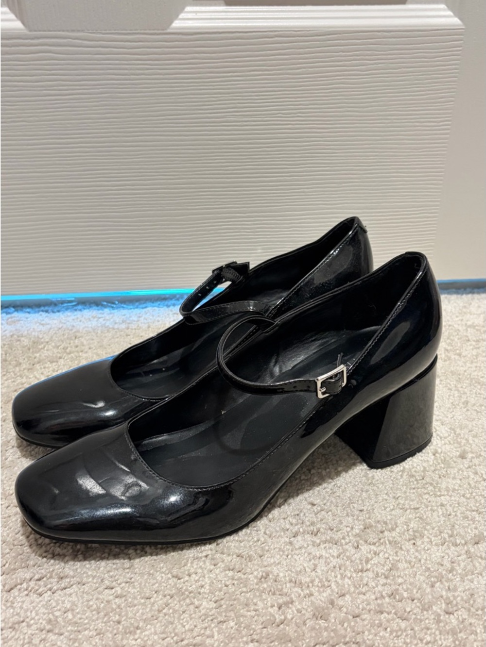 Marc Fisher Classic Black Mary Jane Block Heel Pumps